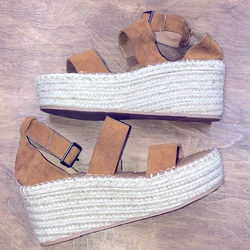 Coconuts by Matisse  9 1/2 faux suede espadrilles