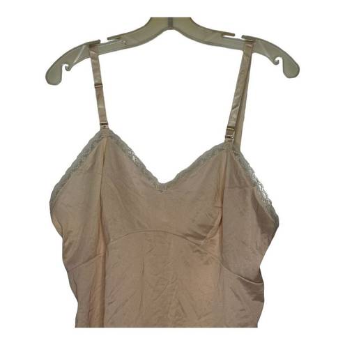 JC Penny Vintage  Slip Top Size 18/40