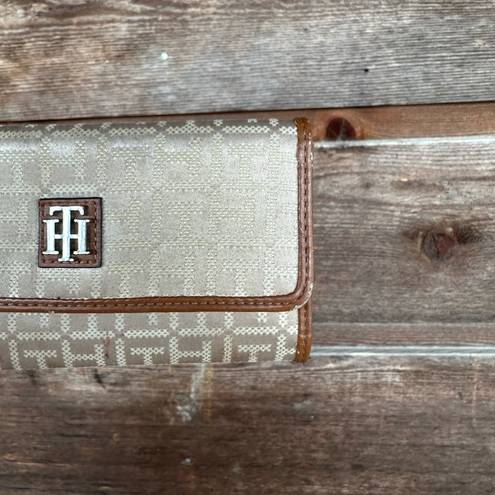 Tommy Hilfiger  Tan Tri-fold Wallet