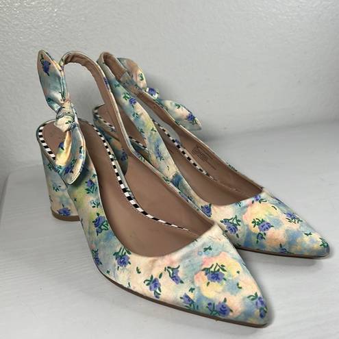 Betsey Johnson  circular heels floral design size 7 M