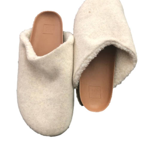 Gap NEW  Cozy Clogs, Ivory Frost