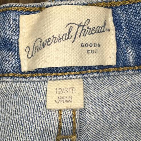 Universal Threads Universal Thread Vintage Straight Cutoff Light Wash Denim Shorts Size 12