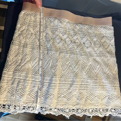 American Eagle White lace mini skirt