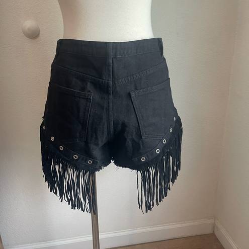 Fantastic Fawn  Nwt grommet eyelet fringe hem black denim shorts size small