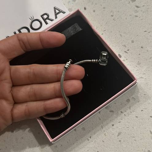 Pandora barrel clasp bracelet Size Small 6in