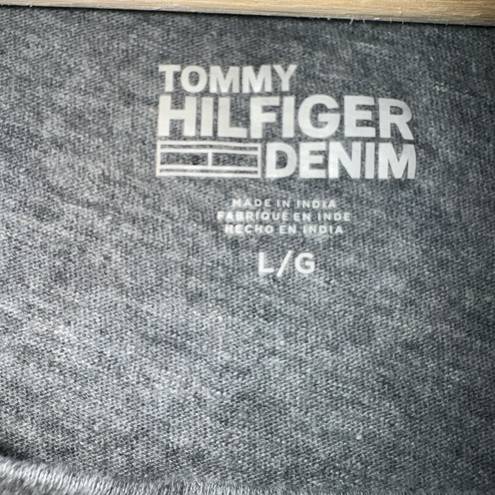 Tommy Hilfiger Size Large  Tee