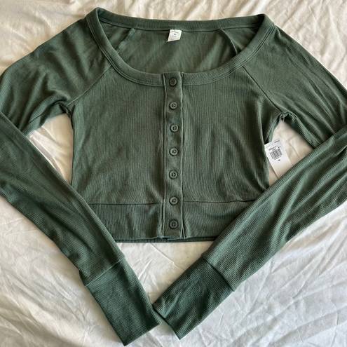 Old Navy Active Cropped Long Sleeve Top