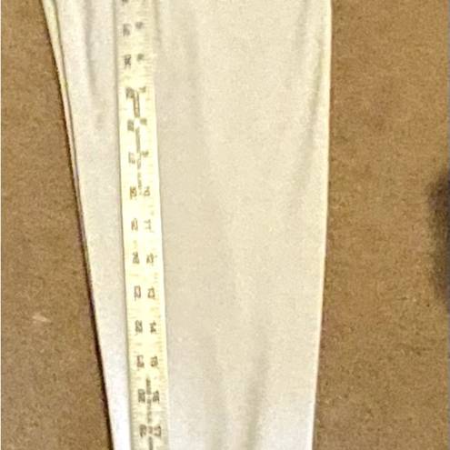 Lands'End Woman’s  white legging size medium never wore