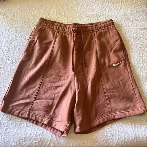 Nike  Sportswear Essential High Rise Fleece Shorts SIZE MEDIUM mineral clay