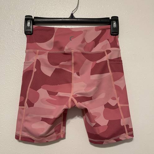 Zyia Light N Tight Hustle Camo Pink Shorts