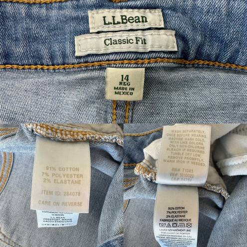 L.L.Bean  Classic Fit High Rise MOM Jeans Light Wash Size 14