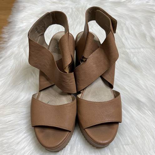 Eileen Fisher  Whimsy Wedge Sandals Womens 9.5 Tan Leather Strappy Platform