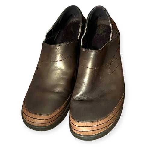 Patagonia  Leather Gypsum Slip On Performance Footwear Shoe Velvet Brown 8.5