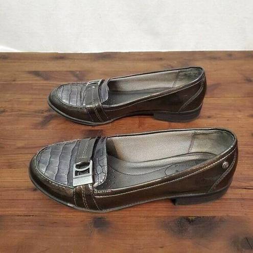 Life Stride  Womens Shoes Size 8 Brown Leather Round Toe Slip-On Flat Loafer