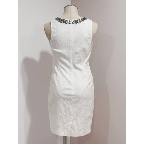 Krass&co Isda and  Women's White Jewel Embellished Neck Sleeveless Sheath Dress Size 8