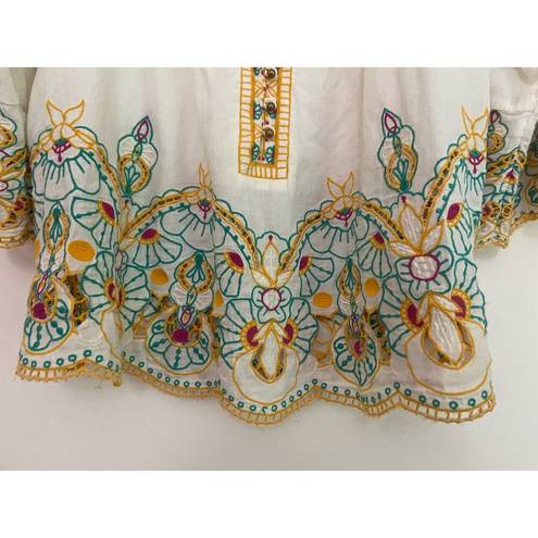 Akemi + Kin Anemi + kin Floral Embroidered 100% cotton White Blouse Size 12