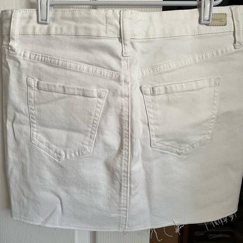 Skinny Girl  size 27 white skirt