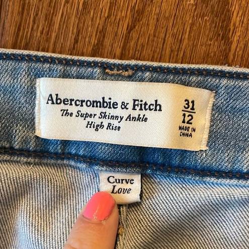 Abercrombie & Fitch  super skinny ankle high rise distressed knee jeans 12