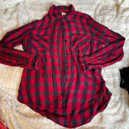 Harper Heritage  Medium Red Navy Button Up Plaid Shirt Longsleeve Cotton