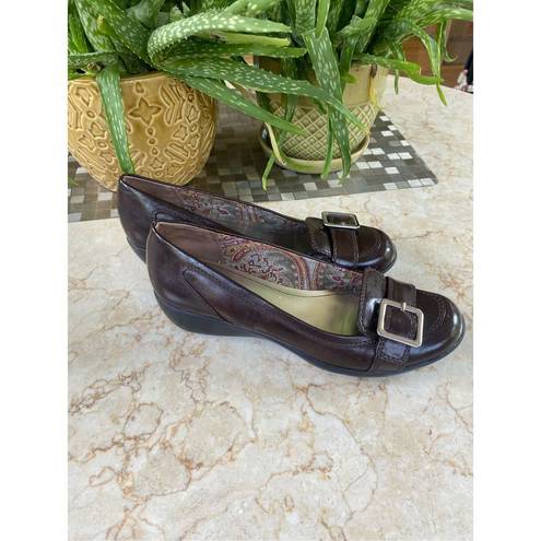 Style & Co  size 7 womens brown flats with buckle