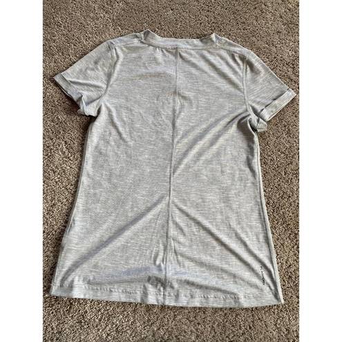 The North Face  woman’s small gray athletic top