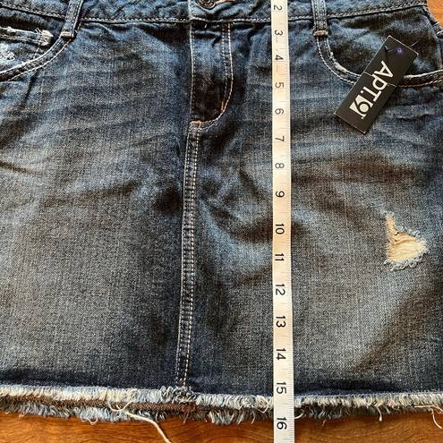 Apt. 9  Kohls Distressed Blue Jean Mini Skirt Denim Raw Edges Size 12 NWT