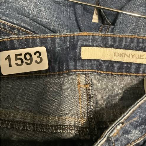 DKNY  straight leg jeans size 10 (1593)