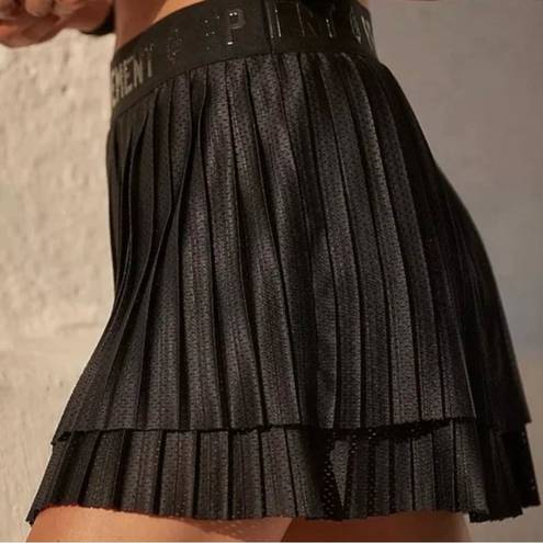 Free People Movement NWT Black Pleated Mesh On Deck Skort Size Large - FP Movement, Sold Out Item! 🦄