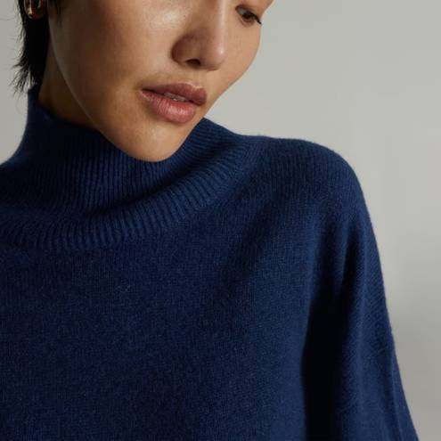 Everlane  Women's Blue The Cashmere Oversized Turtleneck Sweater Size Small