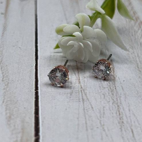 Swavorski Swarovski Crystal Round Cut Studs Earrings