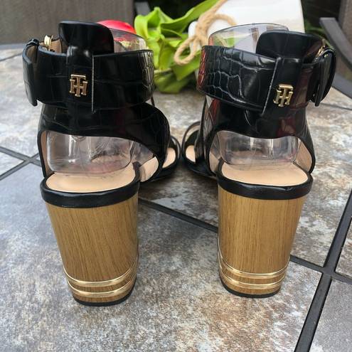 Tommy Hilfiger  Sadah Black Gold Leather Strappy Block Heel Sandal 9.5