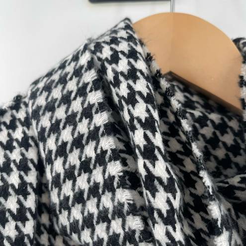 Houndstooth CASHMERE Scarf Made in Scotland  Black White Winter Outdoors Classic