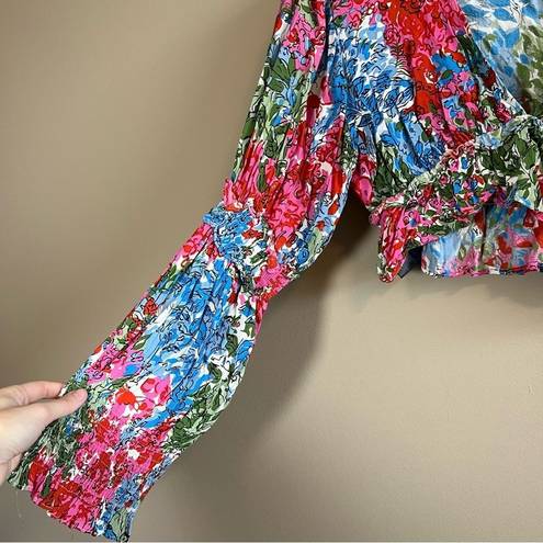 In Bloom S/W/F Revolve Nova Crop Long Sleeve Top  Floral Small