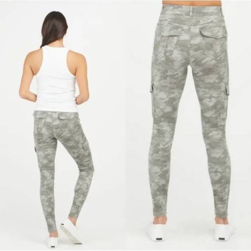 Spanx NWT  Stretch Twill Ankle Cargo Pant Stone Wash Camo