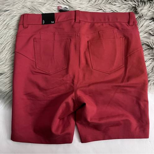 Torrid  Bermuda Bombshell Studio Luxe Ponte High-Rise Short NWT