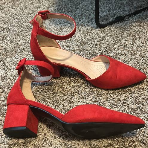 The Great Red point heels low heel condition