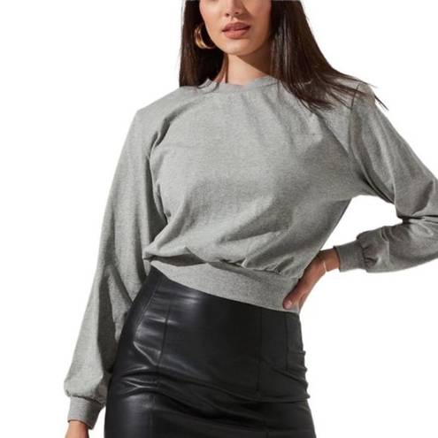 ASTR NWT  The Label Volume Padded Shoulder Pullover Sweatshirt in Heather Grey