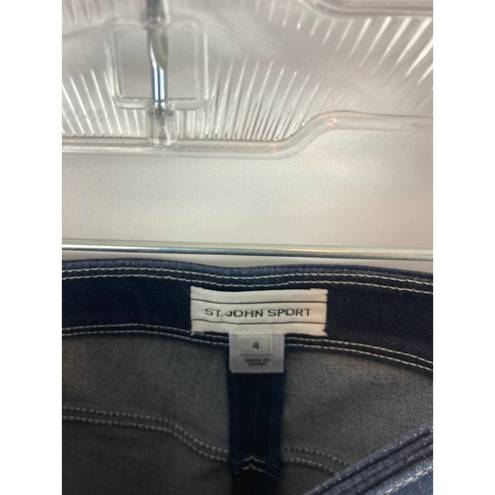 St. John  Sport Capri Jeans Dark wash white stitching size 4