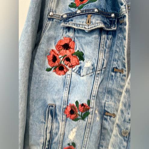 ZARA  Oversized Denim Jacket with embroidered Roses and Studs. Size Small