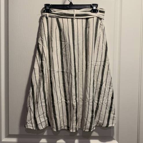The Loft  Outlet White Gray Striped Button Through Midi Belted Skirt Size 4 EUC #6666