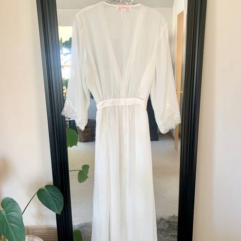 Oscar de la Renta  Sheer White Full Length Robe