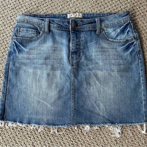 Earl Jean Women’s Denim Jean Mini Skirt Distressed