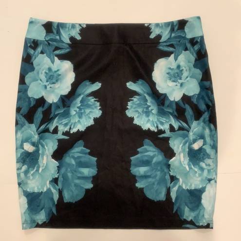 INC  BLACK & BLUE FLOWER SKIRT