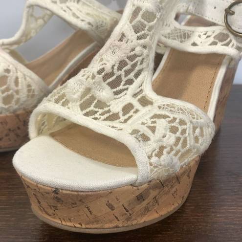 American Eagle  Women's Ivory Lace Peep Toe Cork Wedge Sandals White Size 8 WIDE