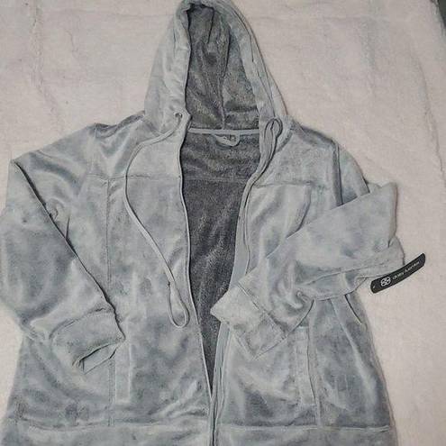 Daisy Fuentes  soft gray zip front jacket NWT 3X