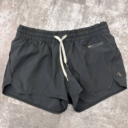 Vuori  Black Athletic Shorts Size Small