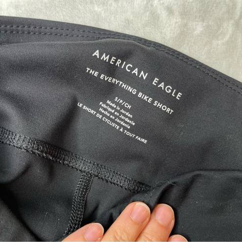 American Eagle  | The Everything Bike Short Small