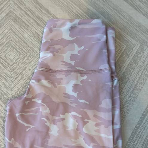 Strut this  Women’s Pink & White Camouflage Leggings