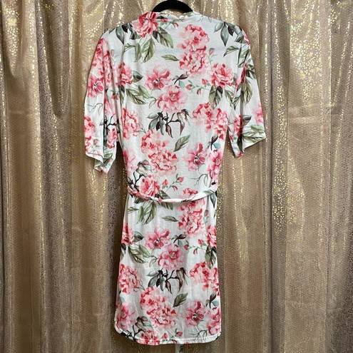 Show Me Your Mumu  white/pink garden of blooms Brie short robe, O/S