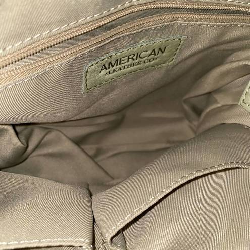 Krass&co American Leather . Crossbody Boho Indie Bag Adjustable strap mint green
